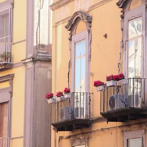 https://doncarlos-room.hotels-amalfi.com