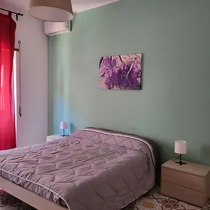 https://home-sweet-home-tiburtina-station.it-romehotels.com